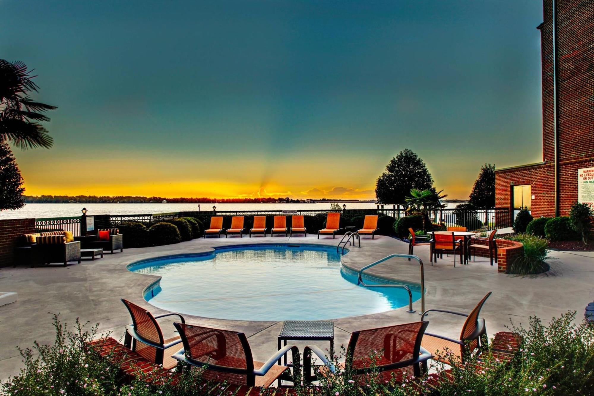 Courtyard By Marriott New Bern