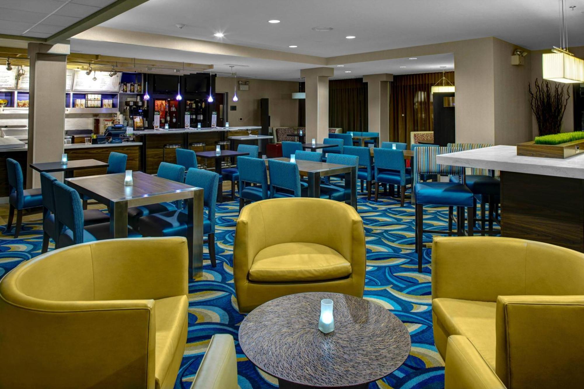 Courtyard By Marriott