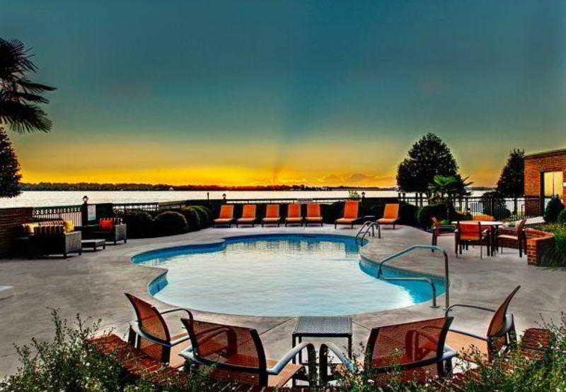 Courtyard By Marriott Hotel 3*